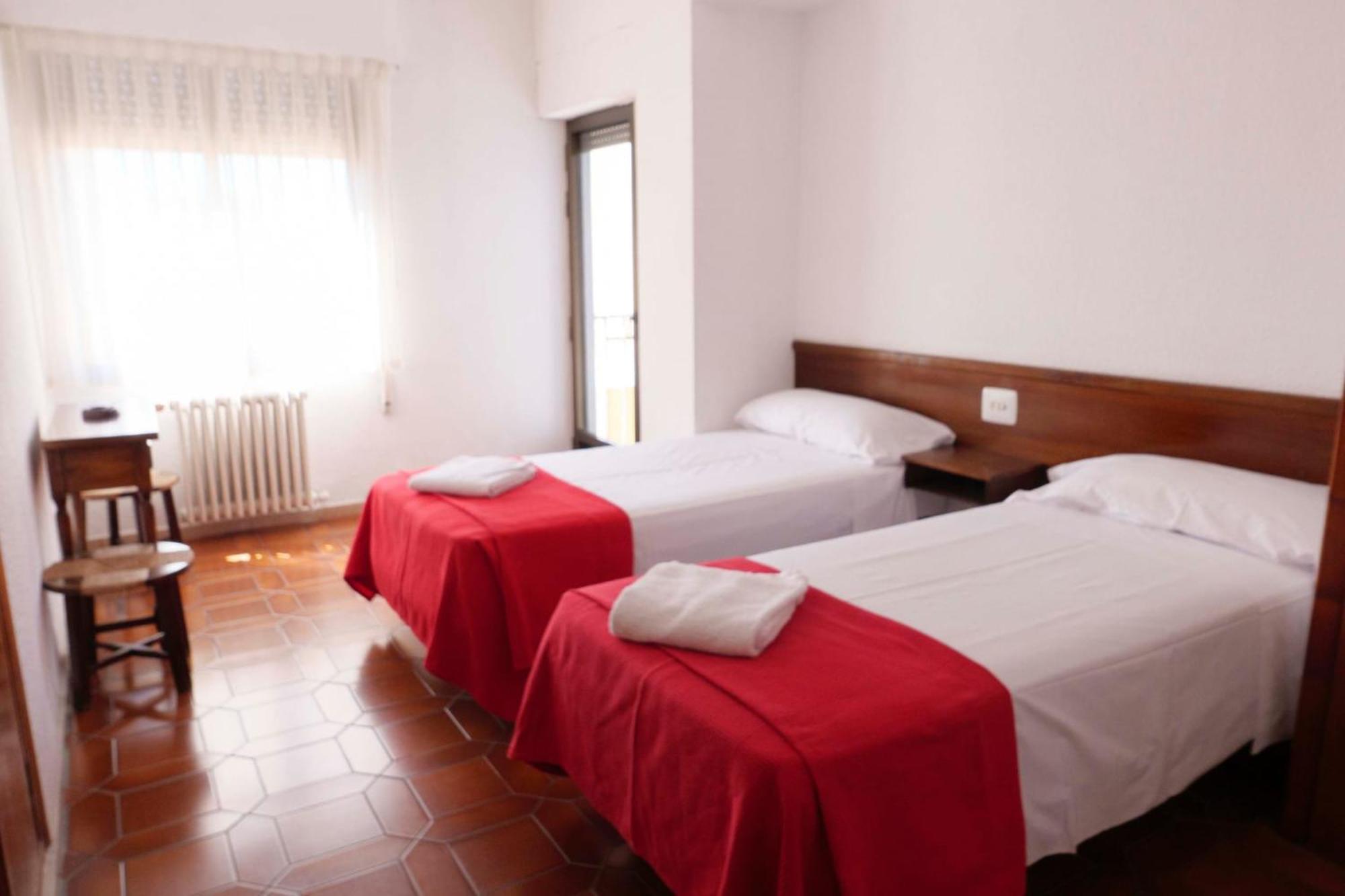Hostal La Torre Benicassim Exterior photo