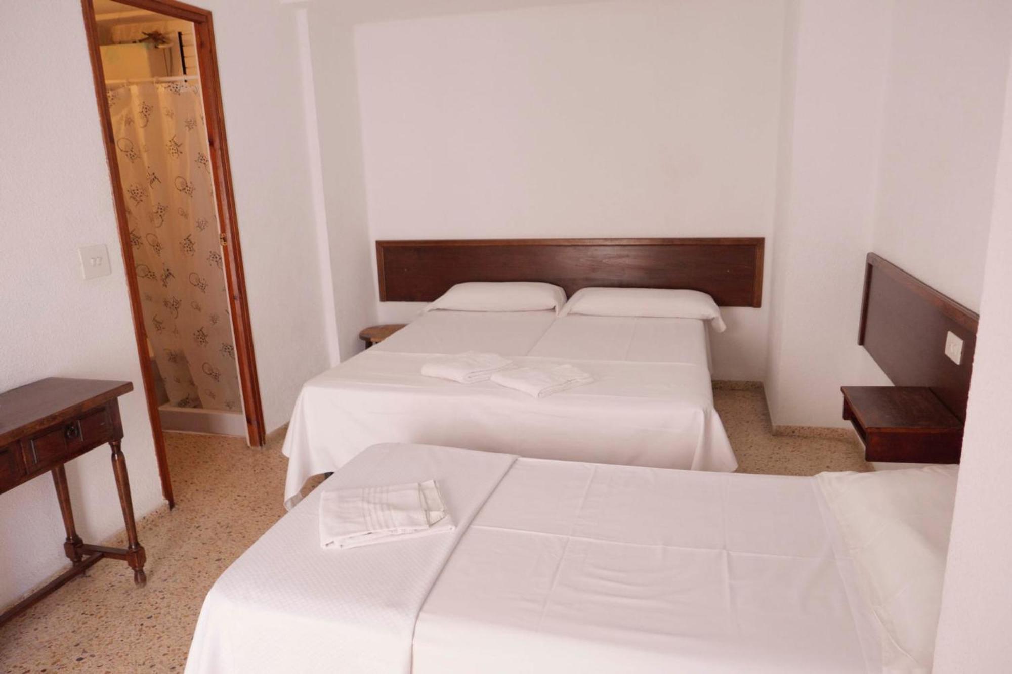 Hostal La Torre Benicassim Exterior photo